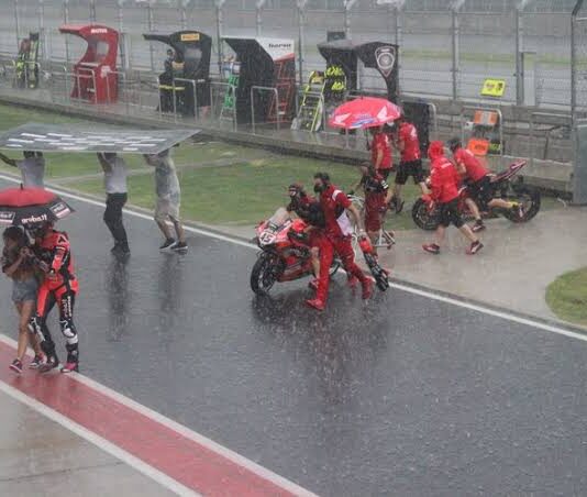 Gegara Hujan Lebat, Balapan WSBK di Sirkuit Mandalika 2021 Ditunda, Berikut Jadwal Barunya