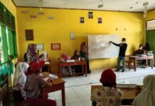 Lomba Cerdas Cermat MI Al Ikhwan Cempa Hadirkan KKN UINAM Makassar