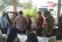 Dimeriahkan Pameran Bazar UMKM dan Doorprize, Kapolres Luwu Utara Bersama Forkopimda Tinjau VaksinasiÂ