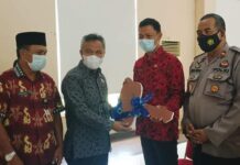 Kecamatan Tomoni Timur Terima Bantuan Mobil Jenazah dari Pemkab Luwu Timur