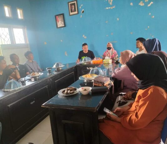 Baru Dilantik, Lurah Bone Mervis Gelar Rapat Koordinasi Sekaligus Silaturahmi Bersama Aparat