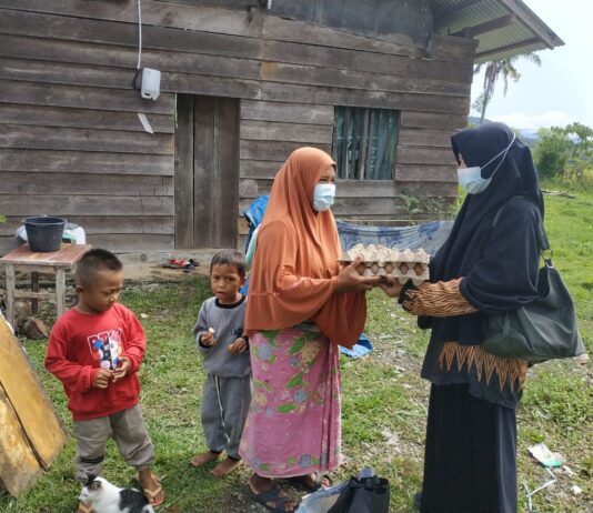 Jumat Perdana Tahun 2022, ASN Setda Kembali Bagikan Paket Sedekah