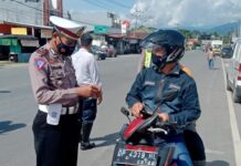 Antisipasi Masuknya Omnicorn, Satlantas Polres Luwu Utara Gelar Operasi Yustisi Cek Kartu Vaksin Pengendara