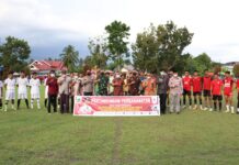 Bupati Luwu Timur Buka Turnamen Sepak Bola Persahabatan di Kalaena