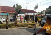 Jumat Bersih, Pemdes Lampenai Gotong Royong di Tiga Titik