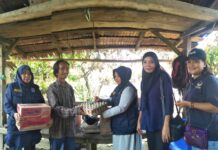 Gerakan Nasdem Peduli, DPD Nasdem Luwu Utara Bantu Korban Kebakaran di Desa Teteuri