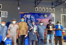 Ketua DPD NasDem Luwu Utara Kembali Salurkan Pupuk Organik ke Kelompok Tani