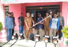 Enam Dusun di Desa Jalajja Terima Bantuan Mesin Pemotong Rumput