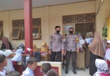 Personil Polsek Baebunta Lakukan Pemantauan Vaksinasi di UPT SDN 044 Meli