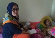 DPD NasDem Luwu Utara Beri Bantuan Biaya Pengobatan Kepada Korban Luka Bakar di Sukamaju