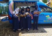 Siswa SMPN 1 Towuti Nikmati Layanan Perpustakaan Keliling