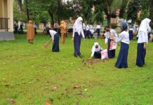 HPSN, SMPN 1 Tomoni Gelar Aksi Bersih-Bersih