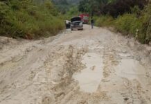 Warga Keluhkan Jalan Provinsi Pape-Tomata Yang Tak Pernah Tuntas