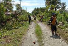 Camat Malangke Didampingi Kasi PMD Kecamatan Pimpin Kegiatan Jumat Bersih di Desa Salekoe