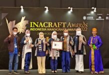 Dekranasda Sulsel Juara 1 Kategori Best Booth Pada INACRAFT 2022