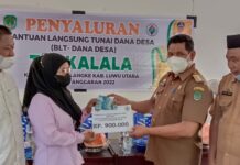 Hadiri Penyaluran BLT-DD, Camat Malangke : Semoga Dapat Meringankan Beban Ekonomi Warga