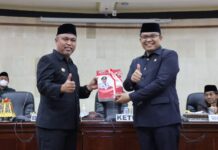 Bupati Luwu Timur Serahkan LKPJ Tahun Anggaran 2021 ke DPRD