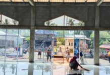 Sambut Bulan Ramadhan, Pemdes Bahari Bersama Masyarakat Gotong Royong di Masjid