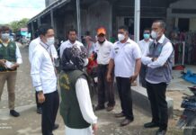 Camat Malangke Dampingi Sekda Luwu Utara Sidak dan Pantau Harga Sembako di Pasar Tolada