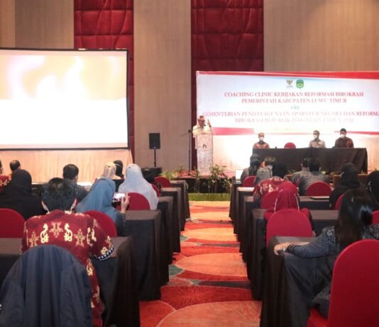Bupati Budiman Buka Coaching Clinic Kebijakan Reformasi Birokrasi Pemkab Lutim
