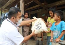 Pekan ke 35, Komunitas Jumat Sedekah Kembali Sambangi Warga Lakawali Pantai