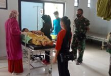 Wujud Peduli, Danramil Masamba Bantu Warga Rampi yang Sakit Lumpuh