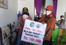 Pemdes Kanawatu Salurkan BLT DD Kepada 83 KPM