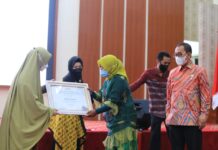 Sekda Lutim Hadiri Puncak Peringatan Hari Kartini di Makassar