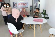 Satpol PP Lakukan Penertiban Vaksinasi di Dinas Kominfo SP