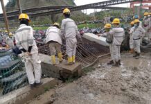 Lagi Tes Simper, Operator Loader PT. IMIP Gilas Puluhan Motor di Area Parkir