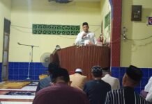 Safari Ramadan di Mesjid Miftahul Falah Rampoang, Ini Harapan Camat Malangke kepada Para Jamaah