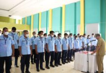 Bupati Budiman Lantik Pejabat Manajemen Perumdam Waemami Lutim