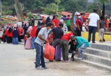 Jelang Puncak HUT 19 Lutim, Seluruh Pegawai Gotong Royong Bersihkan ASM