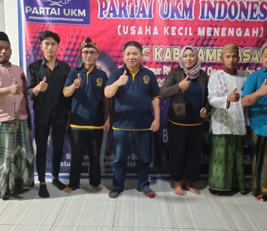 Ketum Partai UKM Kunjungi Kantor DPD Pamekasan