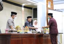 Sekda Lutim Hadiri Paripurna Pandangan Umum Fraksi DPRD Terhadap Ranperda Tahap I