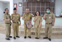 Bupati Budiman Lepas Kontingen Pesparawi Nasional Lutim ke Yogyakarta