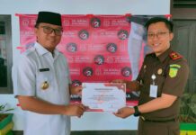 Jelang HUT Adiyaksa ke-62, Kacabjari Morut dan Bupati Gelar Bakti Sosial
