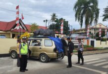 Lima Minibus Plat Hitam Kena Tilang Satlantas Polres Luwu Timur, Ini Pelanggarannya !