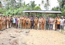 Bupati Luwu Timur Letakkan Batu Pertama Pembangunan Masjid Al Falah