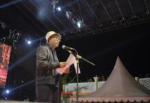 Bupati Budiman Bacakan Puisi Karya W.S. Rendra pada Lomba Puisi EXPO UMKM/IKM Luwu Timur 2022