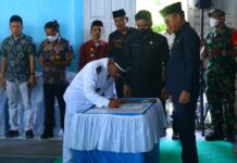 Bupati Morut Lantik 9 Kepala Desa Hasil Pemilihan Serentak 2022-2028