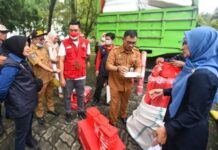 Bupati Luwu Utara Terima Bantuan Untuk Korban Banjir Senilai Rp 539 Juta Dari Kemensos RI