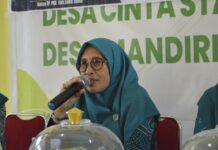 Hj. Sufriyati Imbau TP PKK Desa Edukasi Masyarakat Pencegahan Pernikahan Usia Dini