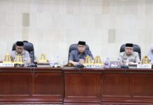 Sekda Lutim Hadiri Rapat Paripurna Pandangan Umum Fraksi Terhadap Ranperda Perubahan APBD 2022
