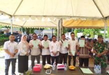 Camat Masamba Serahkan 250 Sertifikat Tanah Gratis Kepada Warga Kelurahan Bone Tua