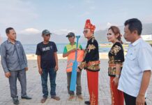 Bupati Morut Serahkan 50 Perahu Bermesin untuk Kelompok Nelayan