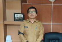 Wabup Luwu Utara Pasang Pita Hitam di Lengan Sebagai Bentuk Dukacita Atas Tragedi Kanjuruhan