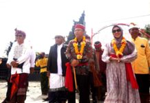 Bupati Resmikan Candi Bentar di Pura Jagat Natha Kertoraharjo