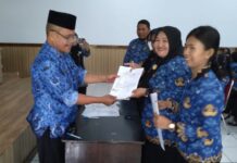 Isi Kekosongan Tenaga Pendidik, 402 Guru Terima SPMT P3K dari Kepala Disdikbud Luwu Utara