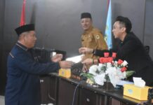 Wahyu Hidayat Pimpin Paripurna Laporan Peninjauan Lapangan APBD 2022 Morut